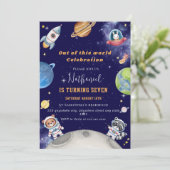 Schattigee bosdieren in de ruimte jarig kaart (Staand voorkant)