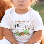 Schattigee bosdieren wild een eerste 1e verjaardag kinder shirts<br><div class="desc">Genderneutraal modern en kleurrijk bosgebied 1e Verjaardagsfeestontwerp "Wild One" in een elegant lettertype met schattige baby fox,  konijn en egel.</div>