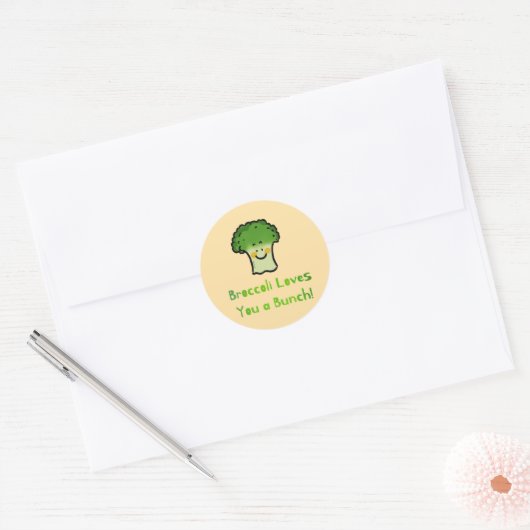 Schattigee Broccoli Pun Cartoon Design Ronde Sticker (Envelop)