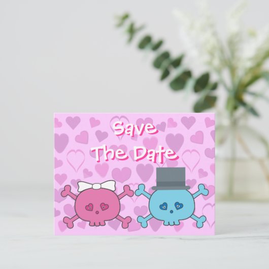 Schattigee bruid & bruidegom schedels Save the Dat Aankondigingskaart (Staand voorkant)