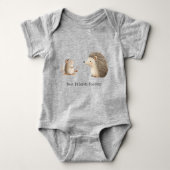 Schattigee Bruine Cream Hedgehog Mouse Beste Vrien Romper (Voorkant)