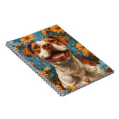 Schattigee bruine en witte hond en bloemen notitieboek (Rechterzijde)