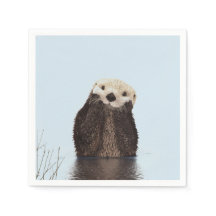 Schattigee bruine otter in het water