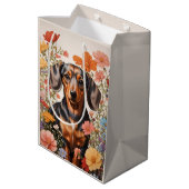 Schattigee bruine teckel en kosmos bloemen medium cadeauzakje (Achterkant Gekanteld)