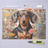 Schattigee bruine teckel en kosmos bloemen tissuepapier (Craft)