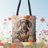 Schattigee bruine teckel en kosmos bloemen tote bag