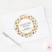 Schattigee Bumble Bee en Rainbows Pattern Business Ronde Sticker (Envelop)