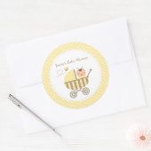 Schattigee Bumble Bee kinderwagen Baby shower Labe Ronde Sticker (Envelop)