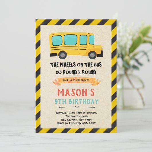 Schattigee buswielen op de busuitnodiging kaart (Staand voorkant)