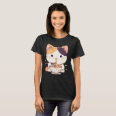 Schattigee Calico Cat Slurping Ramen T-shirt (Voorkant volledig)