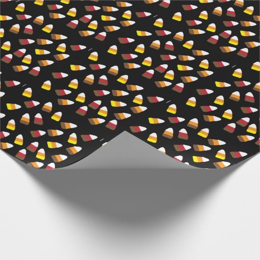 Schattigee Candy Corn Pattern Halloween Cadeaupapier (Hoek)