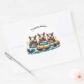 Schattigee Cartoon armadillos having plezier buize Ronde Sticker (Envelop)