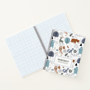 Schattigee cartoon bosdieren patroon monogram notitieboek