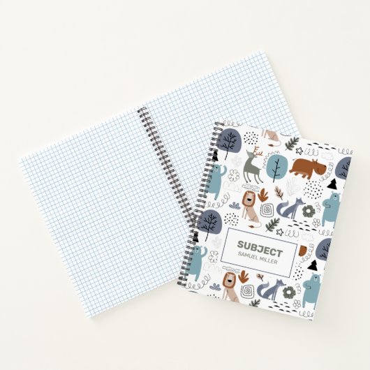 Schattigee cartoon bosdieren patroon monogram notitieboek (Binnen)