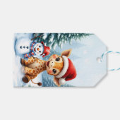 Schattigee Cartoon Giraffe met Santa Hat & Snowman Cadeaulabel (Voorkant (Horizontaal))