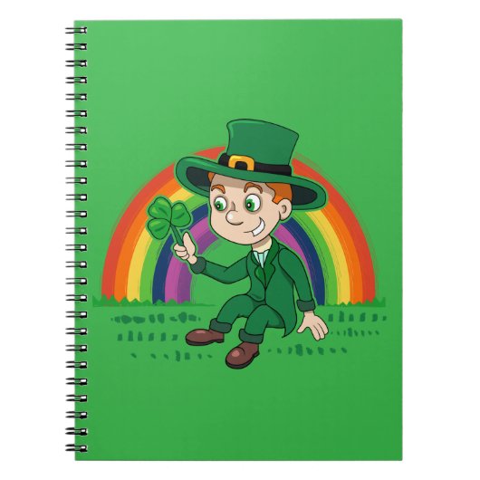 Schattigee cartoon kabouter met klaverblad en rege notitieboek (Voorkant)