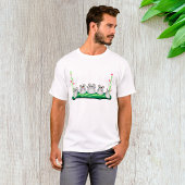 Schattigee Cartoon op gras met bloemen T-shirt