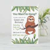 Schattigee cartoon opknoping Luiaard Verjaardag Kaart (Staand voorkant)