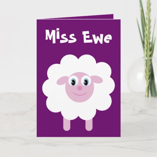 Schattigee Cartoon Sheep Miss Ewe Paarse Kaart (Voorkant)