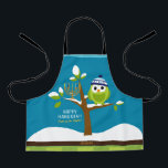 Schattigee Chanoeka Uil & Menorah Sneeuwboom voor  Schort<br><div class="desc">Deze Schattigee, kleurrijke Chanoeka Uil & Menorah in een Sneeuwboom is helemaal leuk! De kleurrijke Cartoon stijl zal kinderen van alle leeftijden verrukken, Schort is ontworpen om kinder glimlach te maken dit vakantieseizoen. Bevat de woorden "Light up the Night" en ruimte voor jouw naam. Alle tekst kan eenvoudig worden gewijzigd...</div>
