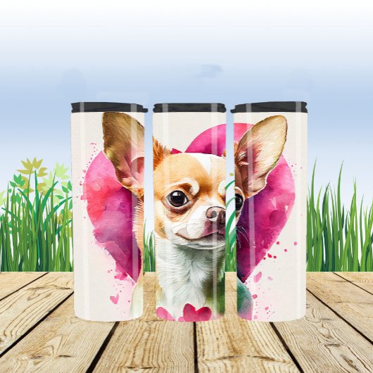 Schattigee Chihuahua met Roze Hart Achtergrond Thermosbeker