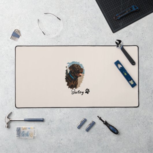 Schattigee Chocolade Labrador Hond – Bailey | Kado Bureaumat (Werkstation)