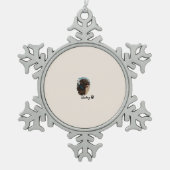 Schattigee Chocolade Labrador Hond – Bailey | Kado Tin Sneeuwvlok Ornament (Voorkant)