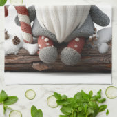 Schattigee Christmas Gnome met een snoepriet op ee Theedoek (Gevouwen)