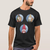 Schattigee Christmas Gnomes Versie 1 Blauwe achter T-shirt (Voorkant)