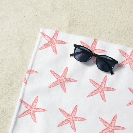 Schattigee Coral Starfish Custom Beach Handdoek (In situ)