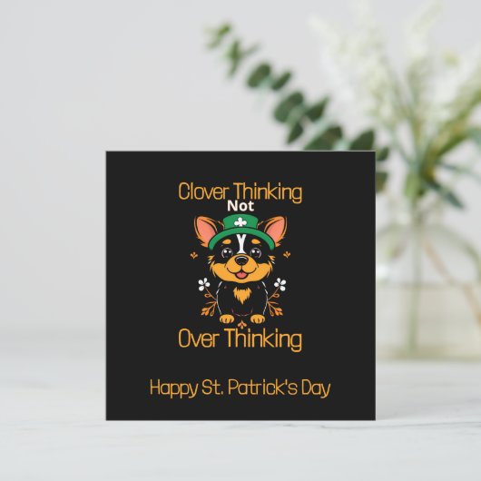 Schattigee Corgi St. Patrick's Day Kaart - Flat De (Staand voorkant)