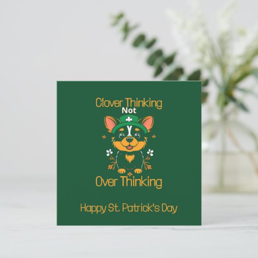 Schattigee Corgi St. Patrick's Day Kaart - Flat De (Staand voorkant)
