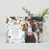 Schattigee Cowboy Verjaardagsfotouitnodiging Kaart (Staand voorkant)