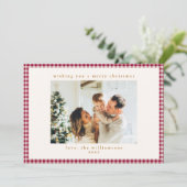 Schattigee Cranberry Red Plaid Custom Foto Kerstmi Feestdagenkaart (Staand voorkant)