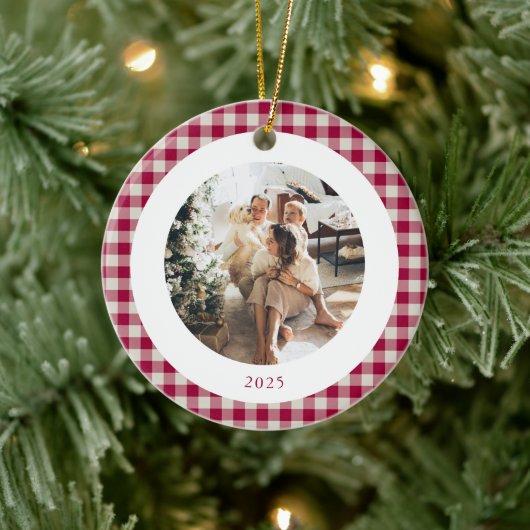 Schattigee Cranberry Red Plaid Custom Foto Kerstmi Keramisch Ornament (Boom)