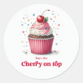 Schattigee cupcake design kersen op top Baby showe Ronde Sticker (Voorkant)