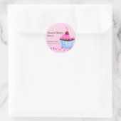 Schattigee cupcake met kersenbakkerij box afdichti ronde sticker (Tas)