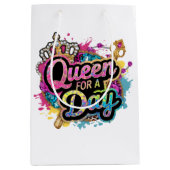 Schattigee dame Queen verjaardagsfeest Medium Cadeauzakje (Voorkant)