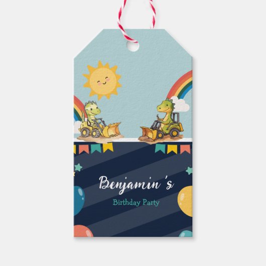 Schattigee dinosaurus graafmachine trekker regenbo cadeaulabel (Voorkant)