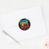 Schattigee Dinosaurus Stomp Chomp Roar Verjaardag  Ronde Sticker (Envelop)