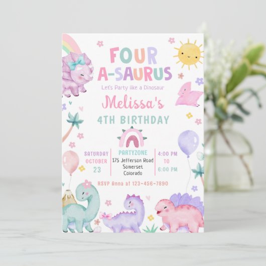 Schattigee Dinosaurus Vier-A-Saurus 4e Verjaardags Kaart (Staand voorkant)