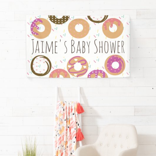 Schattigee Donuts Sprinkles Baby shower Spandoek (Insitu)
