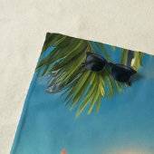 Schattigee draken bouwen zandkastelen op het stran strandlaken (In situ)