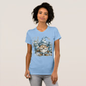 Schattigee Dusty Blue Gnome Christmas T-shirt (Voorkant volledig)