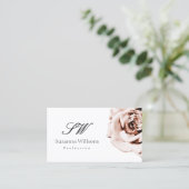 Schattigee Dusty Pink Rose Plain Witte Initialen Q Visitekaartje (Staand voorkant)