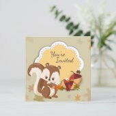 Schattigee eekhoorn en eikels herfstverjaardag uit kaart (Staand voorkant)