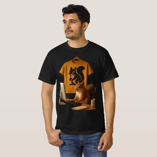 Schattigee eekhoorn en laptop grafisch T-shirt (Voorkant volledig)