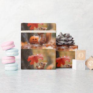 Schattigee Eekhoorn met een Bladparaplu - Herfstre Cadeaupapier