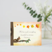 Schattigee eekhoorn met maretak en valbladeren briefkaart (Staand voorkant)