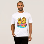 Schattigee eend in Floatie – Grappig Zomer Vibes T T-shirt (Voorkant volledig)